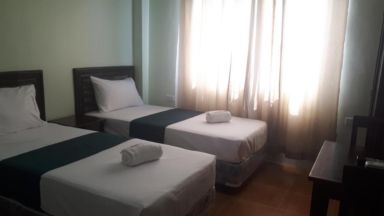 Adams View Hotel Moalboal Kültér fotó