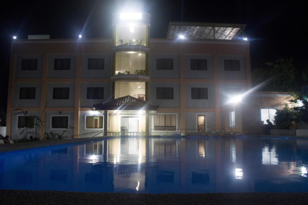 Adams View Hotel Moalboal Kültér fotó